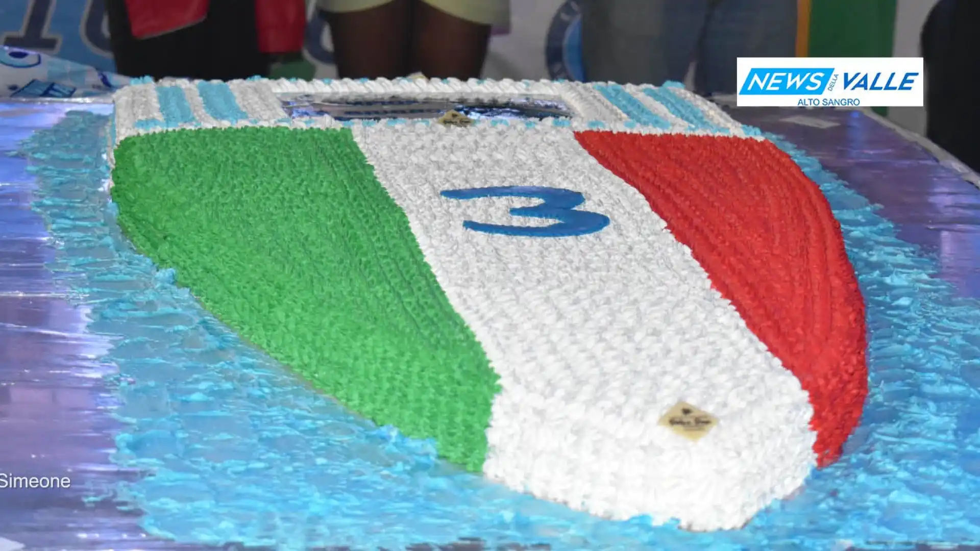 Il Napoli Club Galluccio accende la festa azzurra. Evento indimenticabile quello della scorsa domenica. In migliaia in Piazza tra cultura, sport e passione azzurra. Ospite d’onore Carlo Alvino. Guarda il servizio.